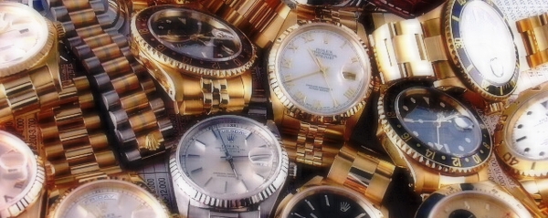 頂いた高級腕時計などのプレゼントは全部、質屋に売り飛ばしちゃって下さい！